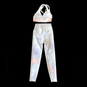 WEAR IT TO HEART 2 PC SET